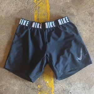 Nike Medium Air dry Athletic shorts